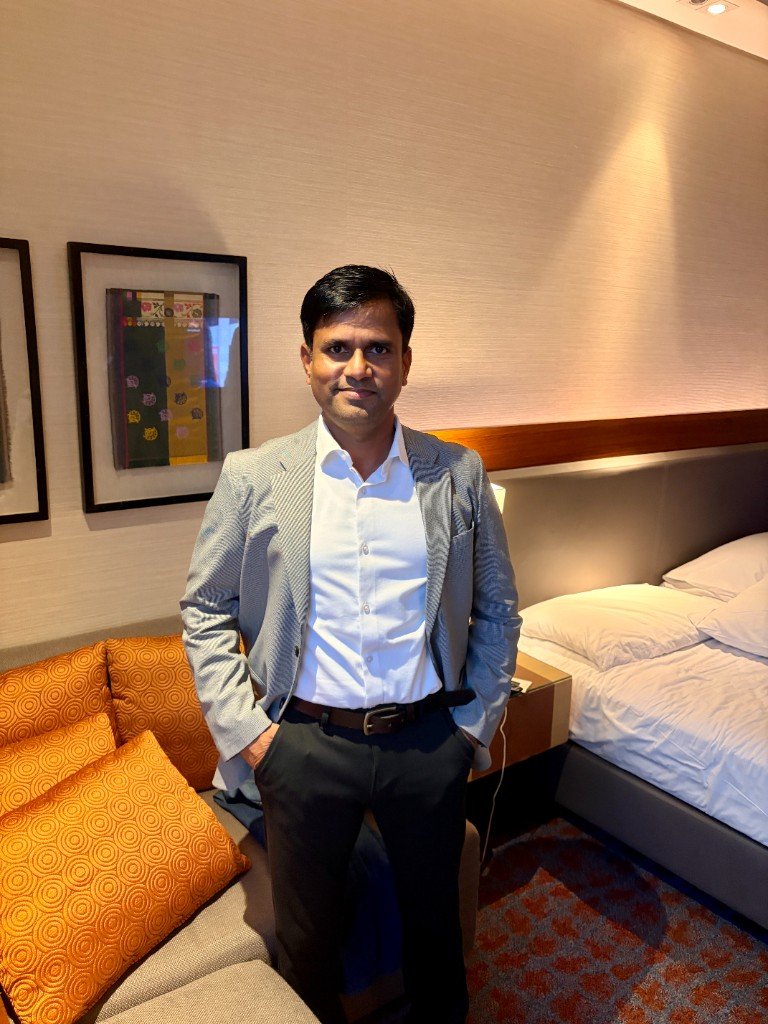 Kamla Prasad Yadav, representing Gomati Foundation leadership