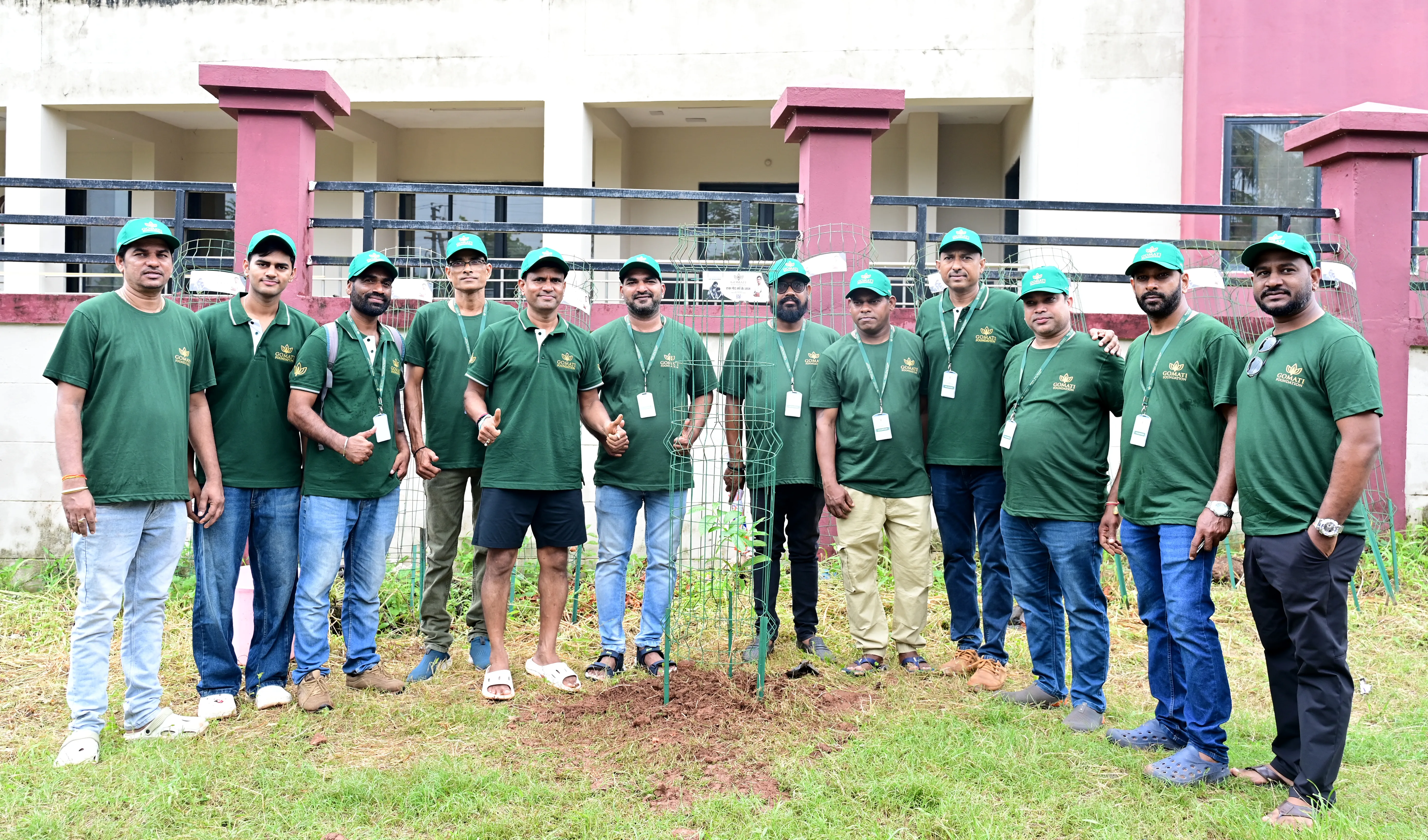gomati-foundation-volunteers-standing-together-after-tree-plantation-during-ek-ped-maa-ke-naam-drive