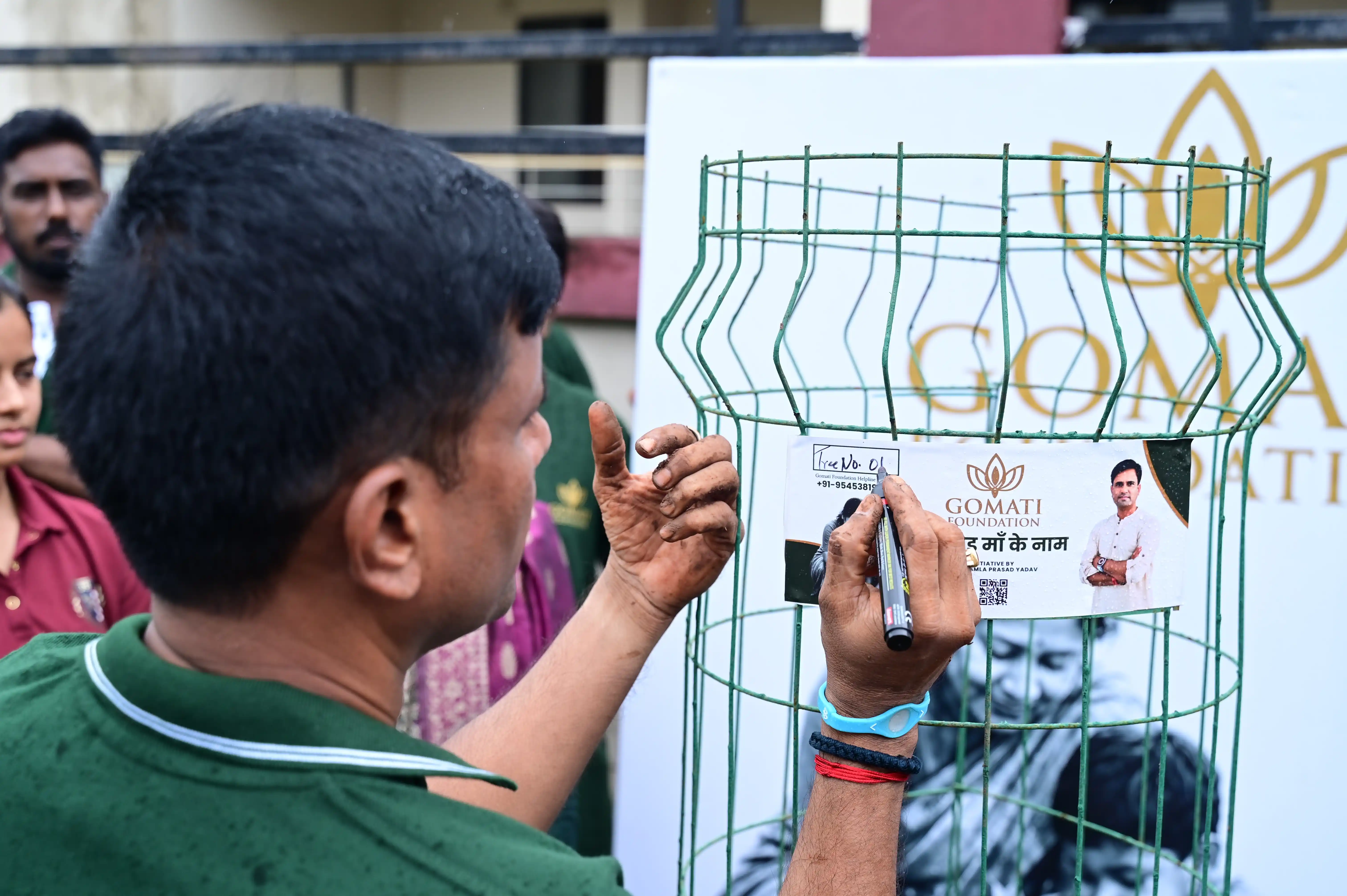 Shri Kamla Prasad Yadav: The Beginning of the “Ek Ped Maa Ke Naam” Legacy