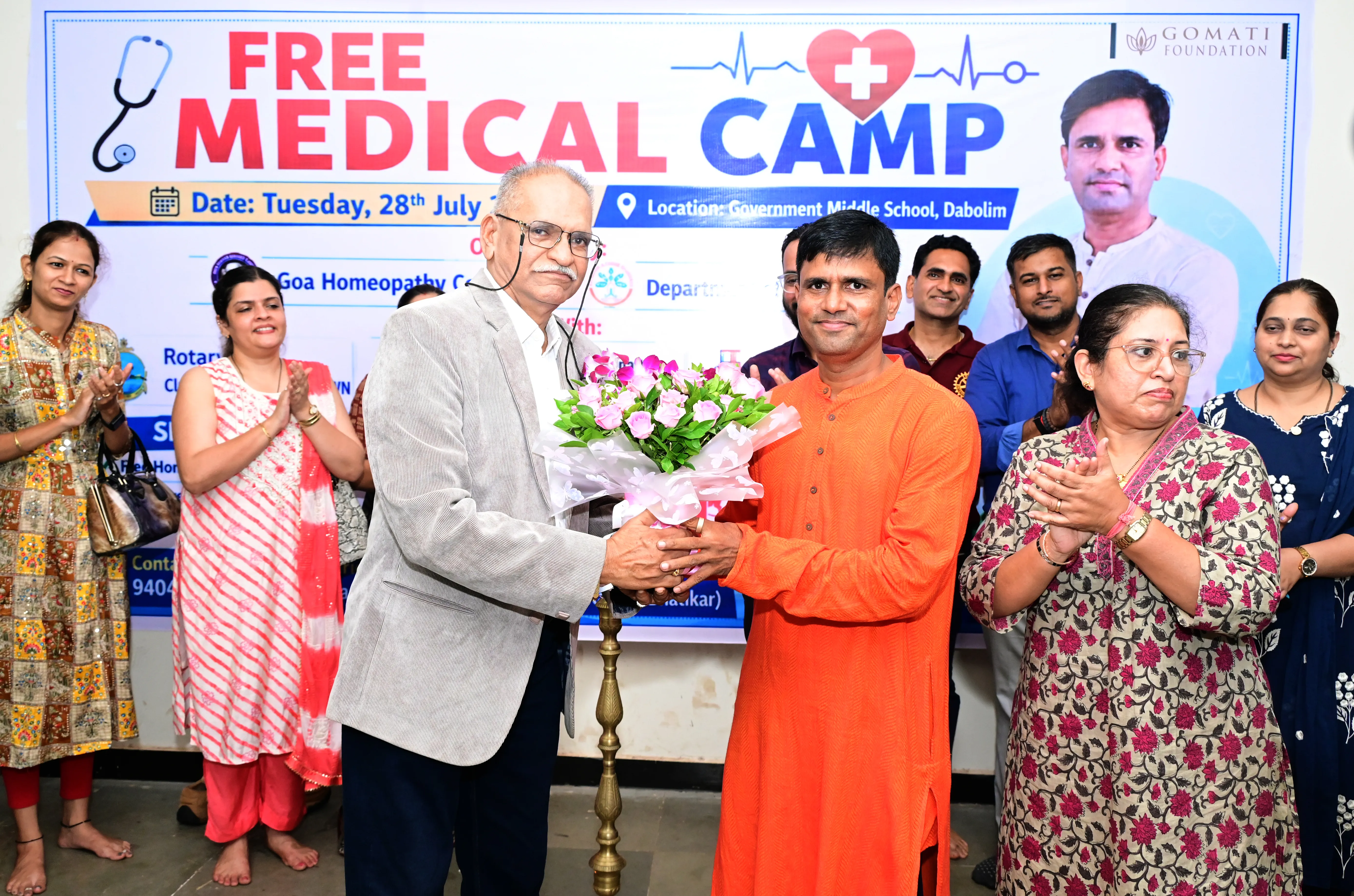 gomati-foundation-honoring-distinguished-guest-during-free-medical-camp-inauguration